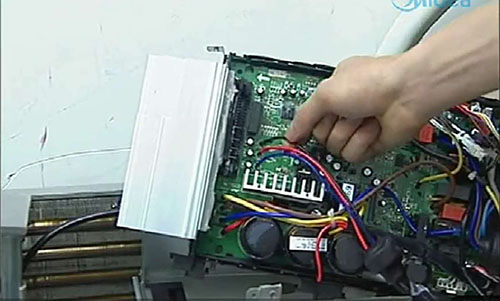 乌什美的空调电话是多少